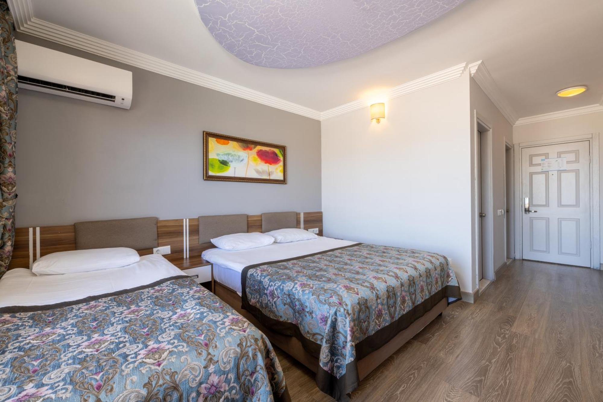 Standard Double or Twin Room with Garden View