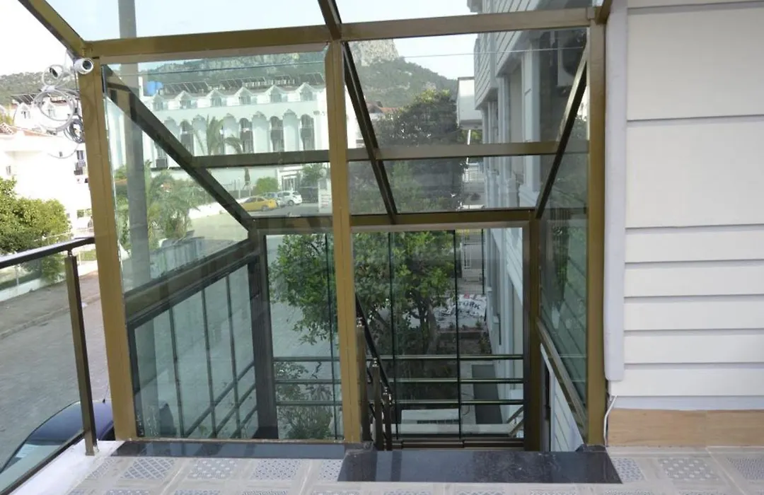 Britannia Hotel-1