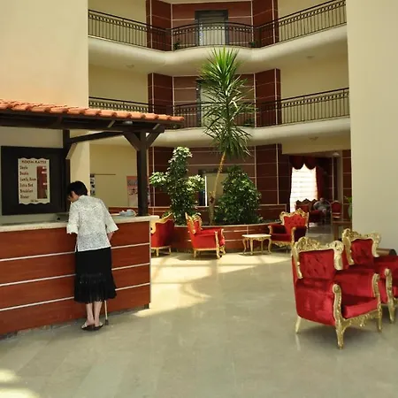 Larissa Inn-3