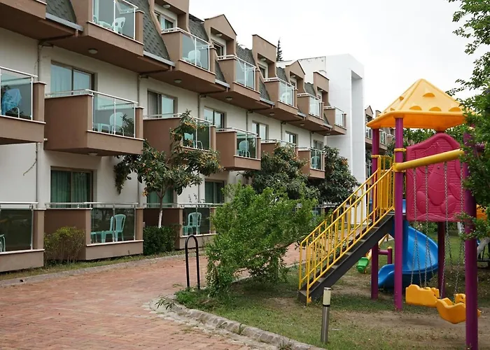 Monna Roza Garden